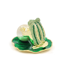 Three Legged Toad with Giant Pearl