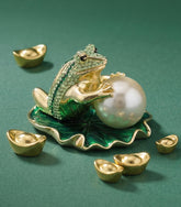 Three Legged Toad with Giant Pearl