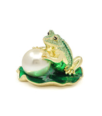 Three Legged Toad with Giant Pearl