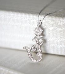 Hum Necklace